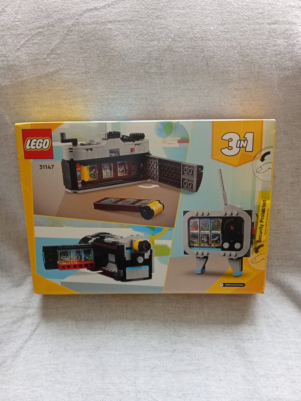 LEGO Creator 3in1 Retro Camera 31147 - Box back showing all 3 builds
